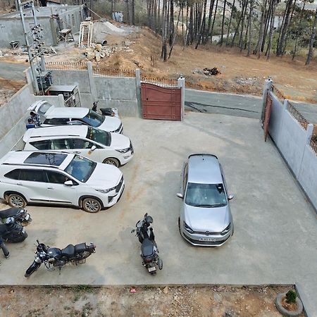 Xtsy Travellers Hostel Shillong Exterior foto