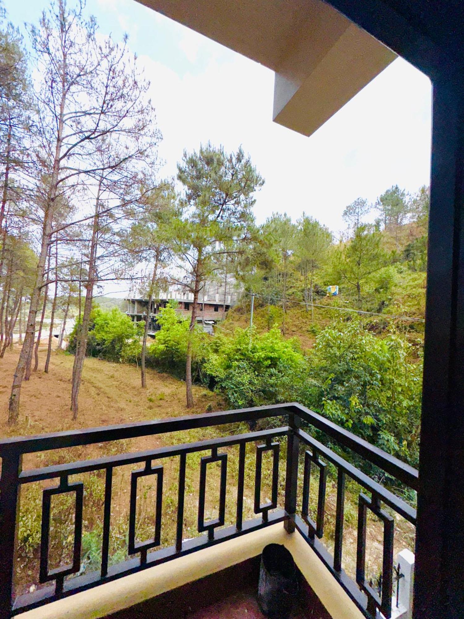 Xtsy Travellers Hostel Shillong Exterior foto